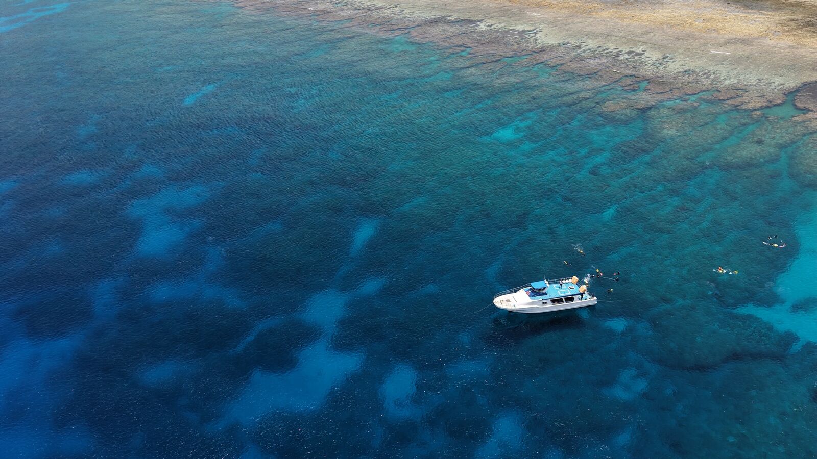 慶良間諸島空拍全景